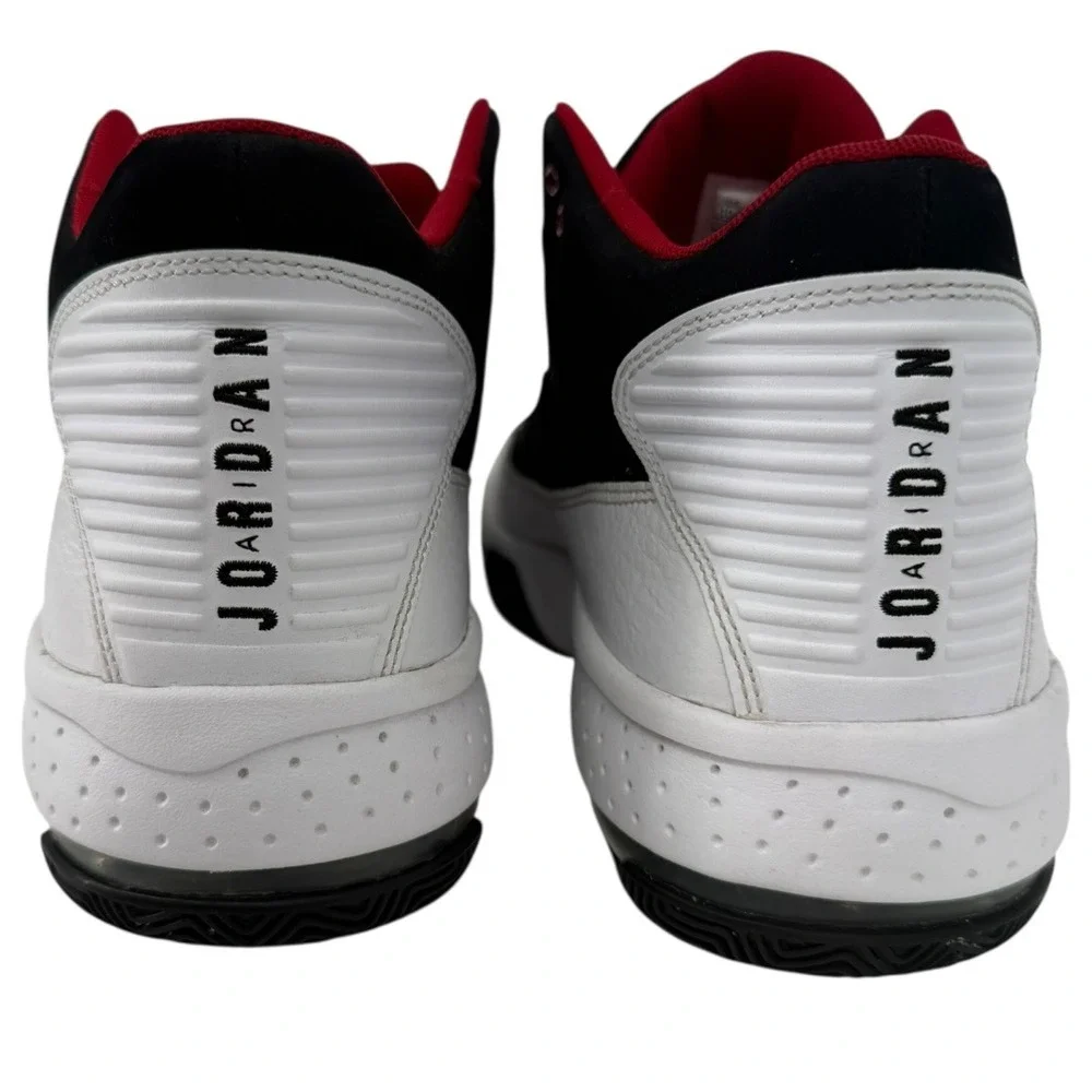 Jordan Max Aura 2 Mens Basketball Shoes White Black Red Size 10.5 CK6636-100